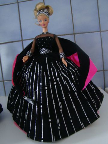 Barbie Zwart fluweel